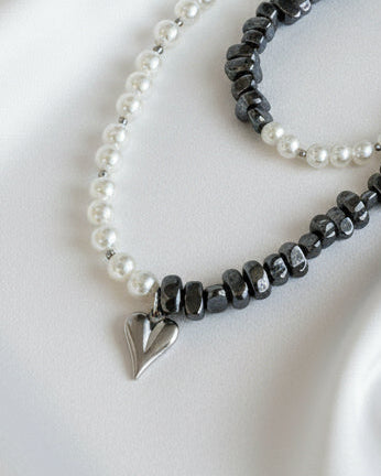 Black Hematite and Pearl Choker and Bracelet Set with Silver Heart Pendant – Modern Elegant Jewelry